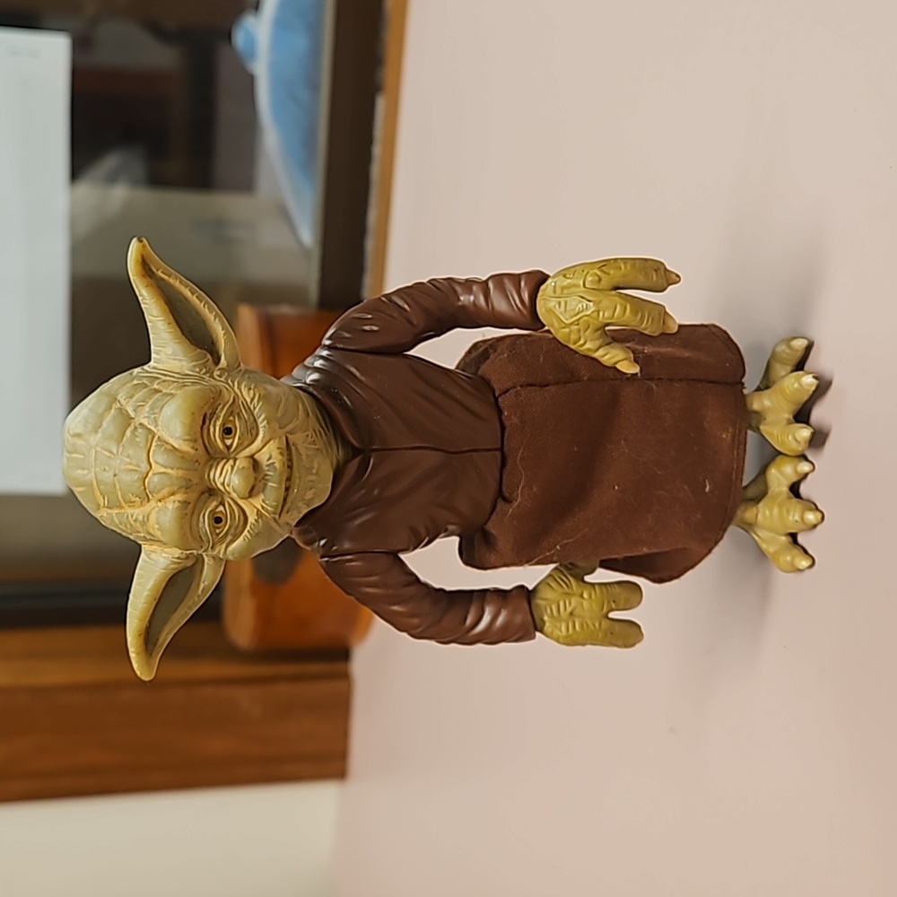 Yoda Star Wars figures 2001 Lucasfilm